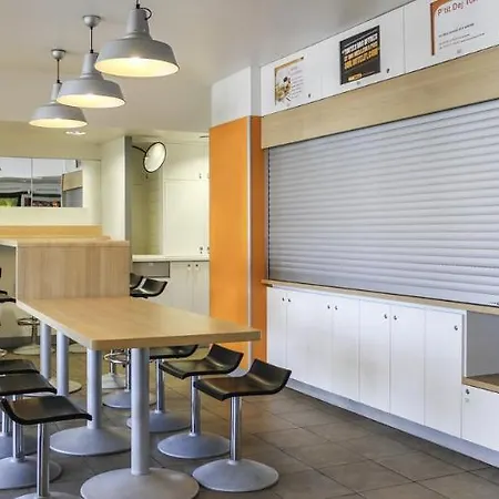 Hotelf1 Lille Tourcoing Nord 3* ロンク