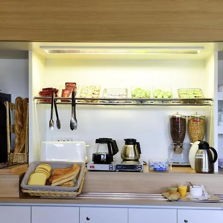 Hotelf1 Lille Tourcoing Nord 3* ロンク